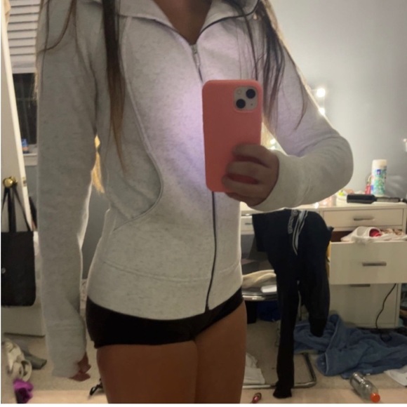 Lululemon Scuba Hoodie Special Edition *Plush Velour Lining Size 2 - Picture 5 of 7